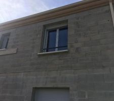 Barre d'appui de fen&ecirc;tre installer.