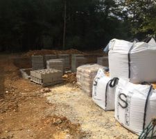 Parpaings du vide sanitaire livr&eacute;s !