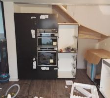 Début du montage de la cuisine