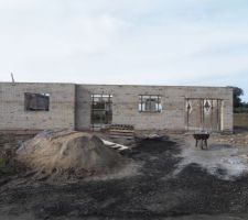 Le rez de chaussée est terminé, façade avant