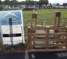 Apr&egrave;s 1 an de paperasse suite &agrave; un mauvais courtier. Suite aussi aux probl&egrave;me de cr&eacute;dit du a la maladie de mon mari nous y voil&agrave;. Y'a plus qu'&agrave;.. ..