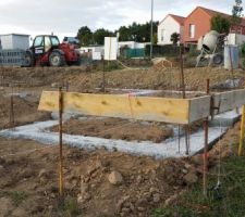 Fondations coul&eacute;es et d&eacute;but du soubassement