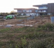 Fondations coul&eacute;es et d&eacute;but du soubassement