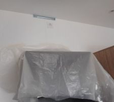 Protection hotte en attente de faire le trou