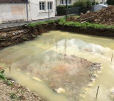 Effondrement en limite de propriété à cause de l'eau