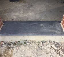 Pause des seuils en pierre de soignie