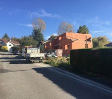 Il y a du monde sur le chantier