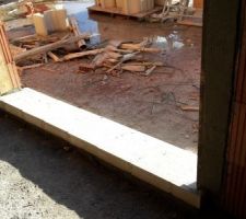 Appuis fen&ecirc;tres et seuil de porte en pierres reconstitu&eacute;es