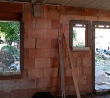 Appuis fen&ecirc;tres et seuil de porte en pierres reconstitu&eacute;es