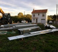 Début du mécano géant! Structure livrée ce soir!!?