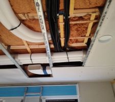 Passage conduit de 150 mm pour hotte