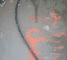 Dalle de la douche, fissures