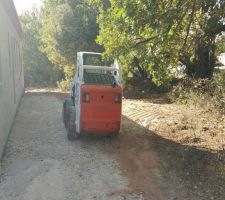 Fin drainage autour de la maison