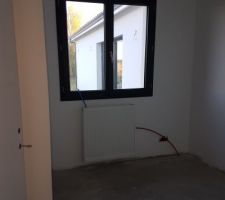 Radiateur du bureau installé