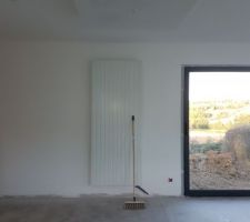 Finalement même s'il est grand et large, il est fin...et je le trouve "discret"