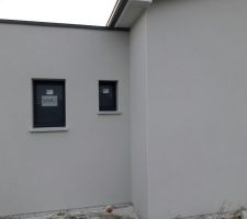 Enduit gratté PRB " blanc de la côte " sur la partie Est