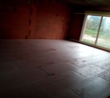 Pose polyextrude pour isolation sol avant chape liquide