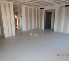 Carrelage impeccable , carreaux d'un prix raisonnable .