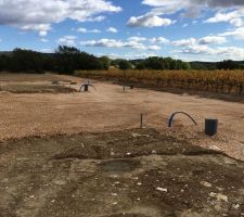 Futur chemin d acc&egrave;s et les places de parkings ! Viabilisation en cours !!