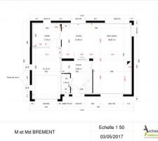 Plan du RDC, avec une verriere dans l'entrée et un coin ouvert formé avec une baie vitrée et une porte fenêtre