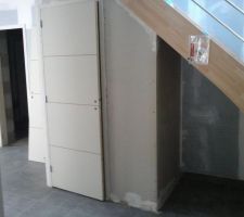 Cloison wc rdc et espace sous l'escalier