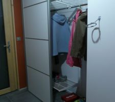 Placard de l'entr&eacute;e