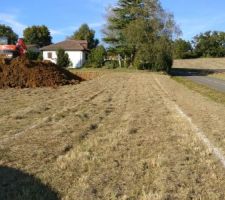 Début terrassement + traçage chemin d'accès