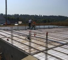 Coulage du béton pour la dalle