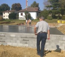Coulage du béton pour la dalle
