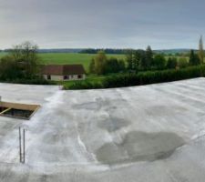 La dalle de l'&eacute;tage en cours de s&eacute;chage/prise...