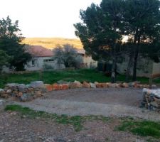 Nous pouvons voir ici l'acc&egrave;s au terrain, o&ugrave; se trouvera le futur portail.