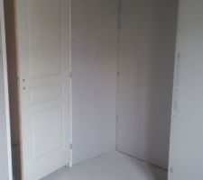 Chambre 1 de 9,77m²