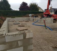 Jour 2 élévation des murs et préparation de la dalle