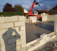 Jour 3 élévation des murs, dalle coulée