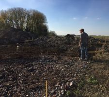 Les fers sont en cours d'installation.