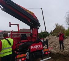 Livraison des parpaings sous-sol