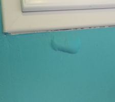 Infiltration d'eau sous fenêtre