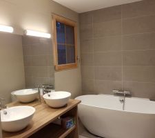 SALLE DE BAIN ETAGE