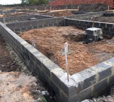 Fondations sur 4 rangs de parpaings Lot 1-2-3-4 + 11 et 12