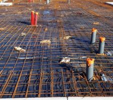 Grilles ajoutées aux endroits où elles manquaient