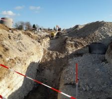 Travaux de pose du r&eacute;seau d'assainissement dans le lotissement