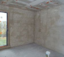 Enduits &agrave; la chaux int&eacute;rieurs
Gobetis chambre parentale