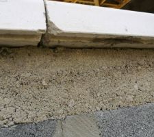 Appuis fen&ecirc;tre cuisine cass&eacute;