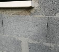 Appuis fen&ecirc;tre cass&eacute;