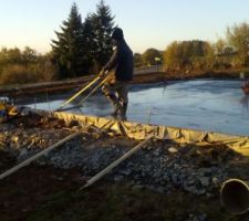 Tirage a niveau du béton