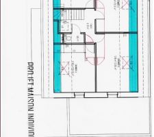 Plan de l'étage mansardé avec en rouge les corrections à venir. (on est juste en attente des nouveau plan de l'architecte. et en bleu la partie non utilisable sous toiture) et aussi ne faite pas attention au dimensions l'architecte c'est planté.