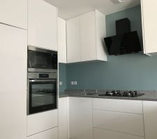 Cuisine mont&eacute;e