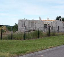 Elevation des murs du rez-de chaussée.