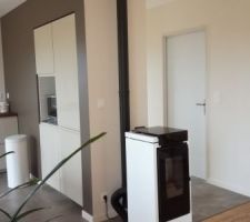 Vue entrée et cuisine