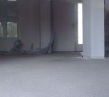 Poteau réduit, trop bien et chape faite